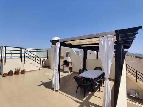 BBQ facilities, Balcony/Terrace, Swimming pool