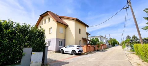 Property building, Street view, Parking