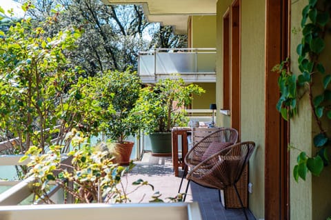 Day, Balcony/Terrace