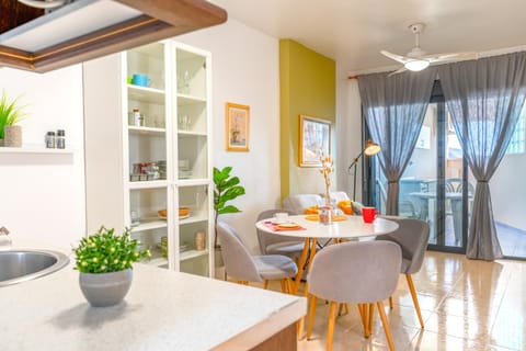 Living room, Dining area