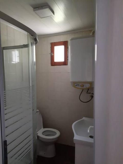 GENİŞ BAHÇELİ, DENİZE YAKIN MÜSTAKİL EV.. House in İzmir Province