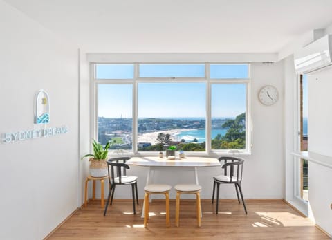 View (from property/room), Balcony/Terrace, air conditioner