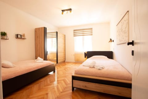 Pipi 2BR apt with Balcony Apartment in Zadar
