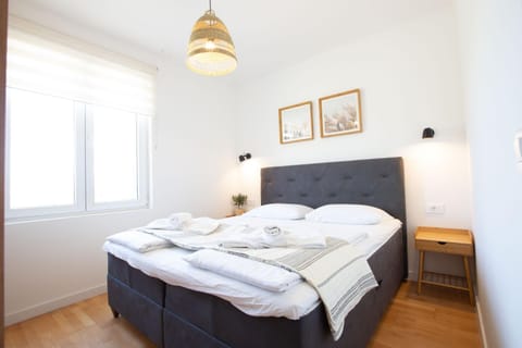 Pipi 2BR apt with Balcony Apartment in Zadar