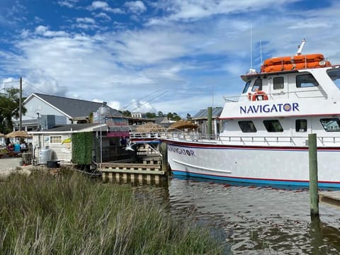 Summer Bookings Available NOW! Going Fast! Apartment in Carolina Shores