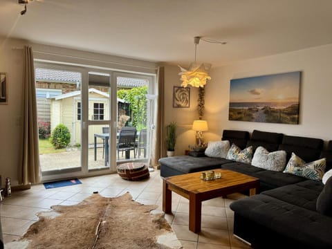 Living room, Photo of the whole room