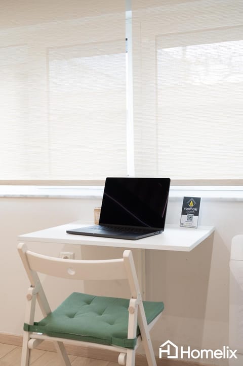 roomaki - new & stylish studio in the center with parking Apartment in Euboea