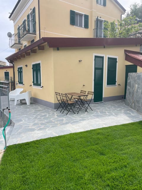 Property building, Spring, Garden, Garden, Garden view