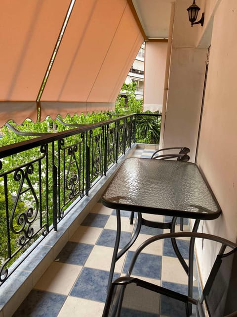 Kalamaki Apartments Apartment in Alimos