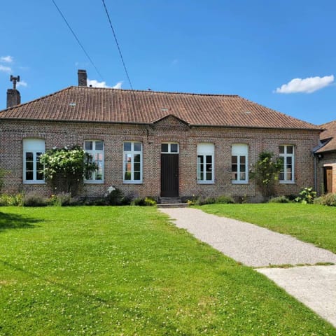 Property building, Day, Natural landscape, Garden, Garden view