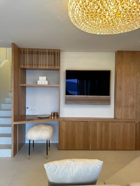 TV and multimedia, Seating area