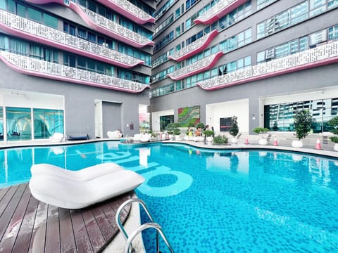 Pool view, Swimming pool