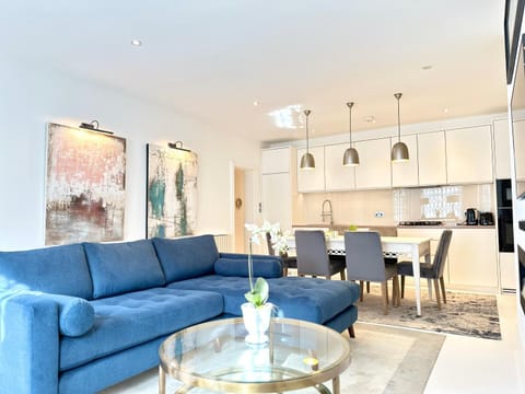 Living room, Dining area, kitchen
