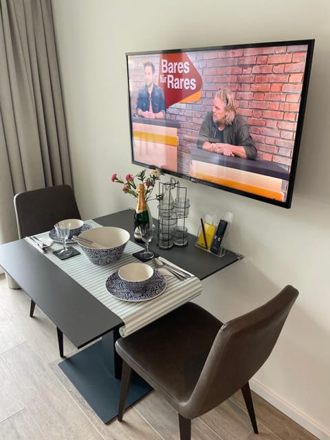 TV and multimedia, Dining area