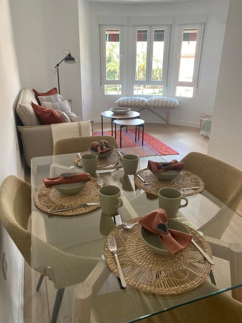 Living room, Dining area