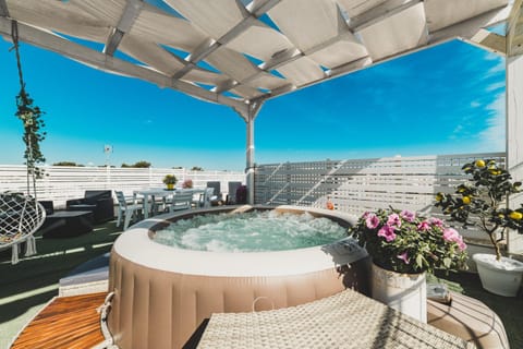 Patio, Hot Tub, View (from property/room), Balcony/Terrace, Pool view