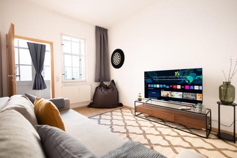 TV and multimedia, Living room, Entertainment