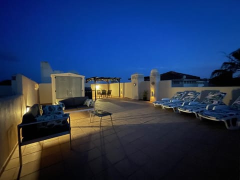 Night, Balcony/Terrace, Seating area, sunbed