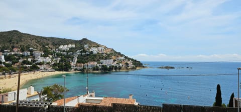 Nearby landmark, Day, Natural landscape, Beach, Mountain view, Sea view