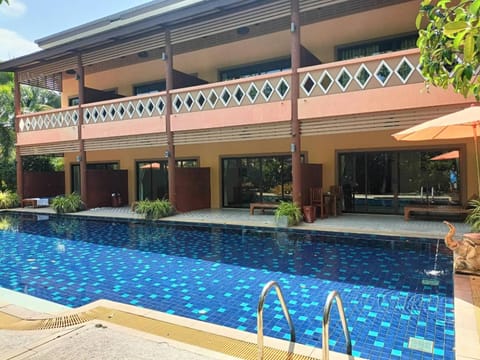 Pool view, Swimming pool