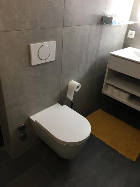 Casa Laghetto 5 Apartment in Arosa