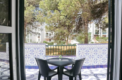 Off site, Balcony/Terrace