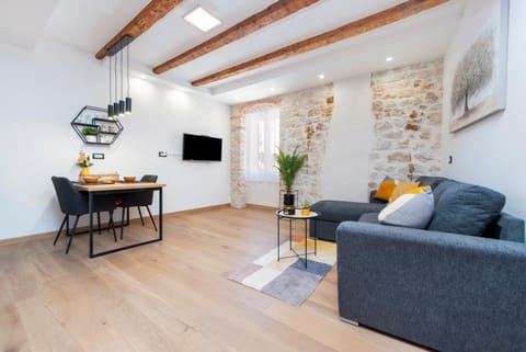 Living room, Photo of the whole room