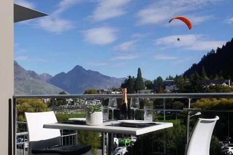 Natural landscape, Balcony/Terrace, Mountain view