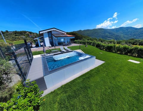 Property building, Natural landscape, Garden, Hot Tub, Open Air Bath