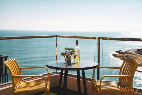 View (from property/room), Balcony/Terrace, Sea view