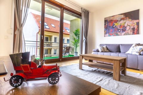 Day, TV and multimedia, Balcony/Terrace, Balcony/Terrace, Living room