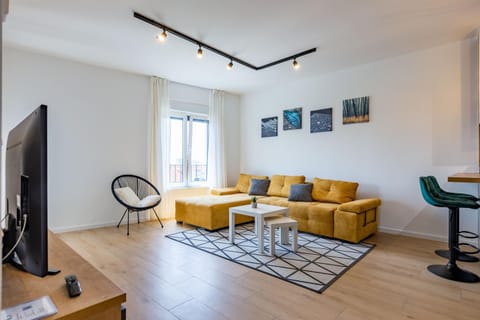 AG apartment with balcony and garage Apartment in Zadar