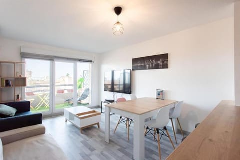 L41 Suite Paladium 8pax 4rooms balcony WIFI AC Apartment in Nice