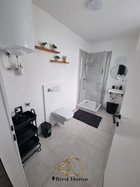 Bird Home Room 10 Apartment in Klagenfurt