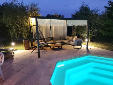 Night, Garden, Swimming pool, sunbed