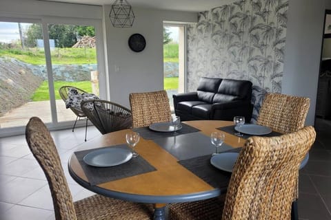 Dining area, Garden view