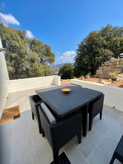 Balcony/Terrace, Garden view