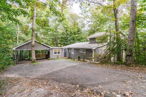 New Listing! Two Houses - 4 Minutes to Dahlonega House in Dahlonega