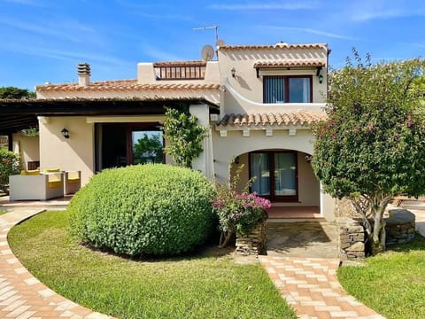 Villa Hibiscus Stintino Villa in Punta de su Torrione