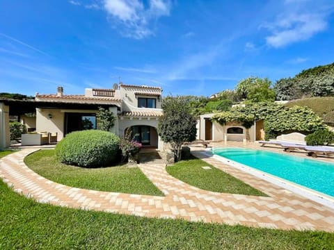 Villa Hibiscus Stintino Villa in Punta de su Torrione