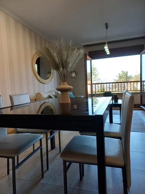 Balcony/Terrace, Living room, Lounge or bar, Seating area, Dining area, Sea view, internet