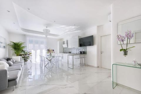 Domus Delia Pescara Centro Apartment in Pescara