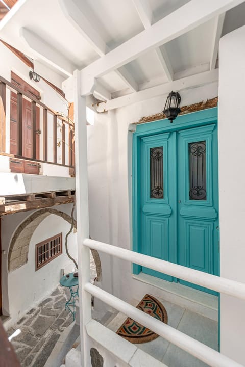 Ocean Rose I - Old Naxos Town Apartment in Naxos