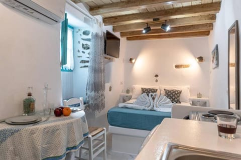 Ocean Rose II - Old Naxos Town Apartment in Naxos