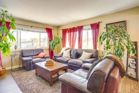 Newport Beach Vacation Rental Steps to Shore! Apartment in Balboa Peninsula