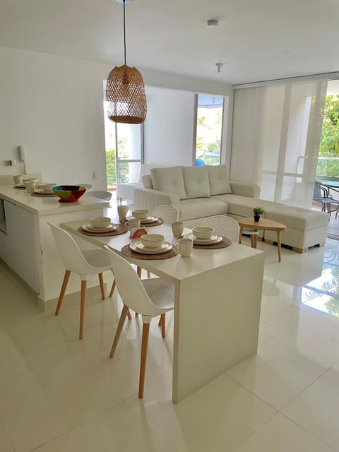 Communal lounge/ TV room, Kitchen or kitchenette, Living room, Dining area