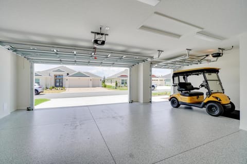 Home with Lanai and Community Perks in The Villages! House in Leesburg