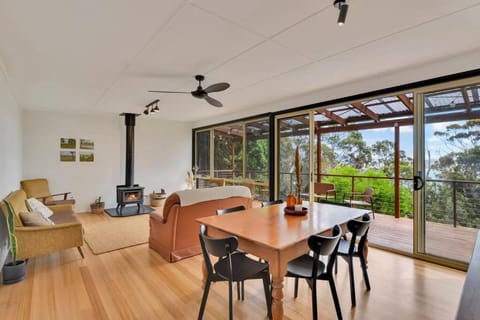 Parnella Hideaway House in St Helens