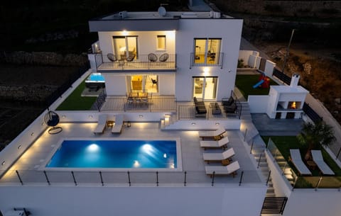 Property building, Night
