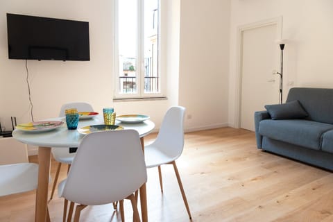 TV and multimedia, Seating area